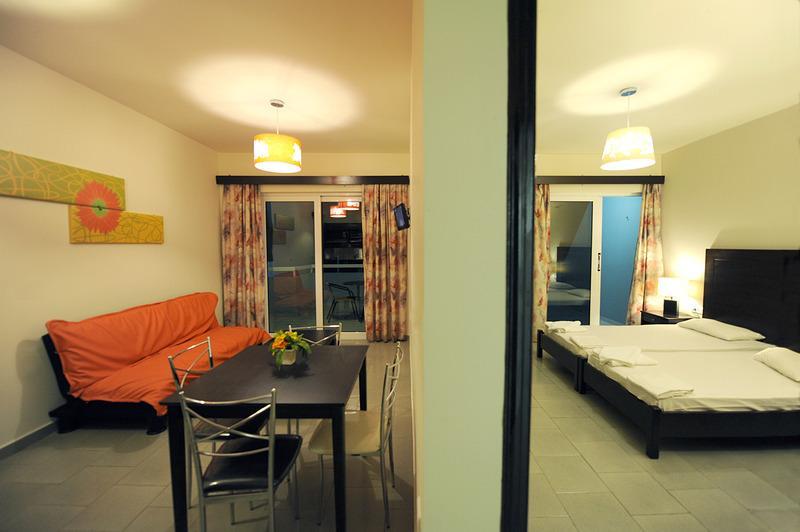 Ialysos City Hotel エクステリア 写真