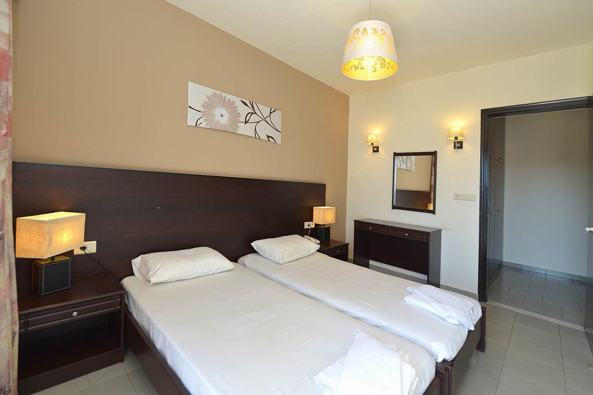 Ialysos City Hotel エクステリア 写真