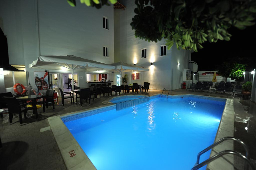 Ialysos City Hotel エクステリア 写真